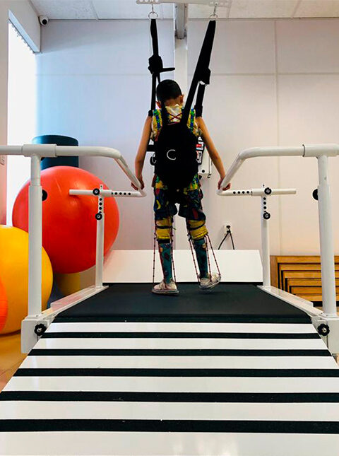 Treinamento-Locomotor-tratamento-Clínica-Superarsi---centro-de-Referência-em-Autismo Treinamento-Locomotor-tratamento-Clínica-Superarsi---centro-de-Referência-em-Autismo